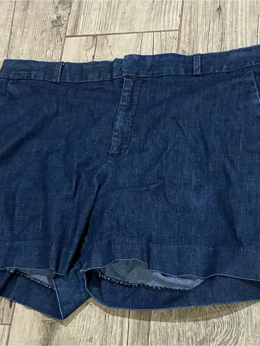 Banana Republic Hampton Women’s Denim Shorts Size 32/14 Dark Wash Stretch